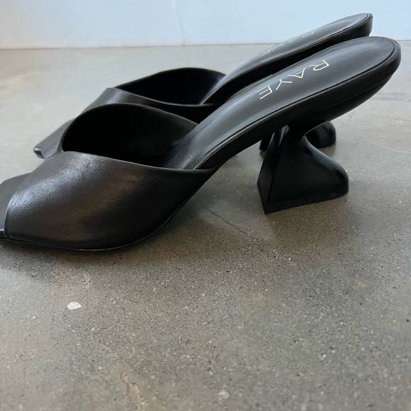 RAYE Women's Black Slide Sandals - Picture 2 of 7